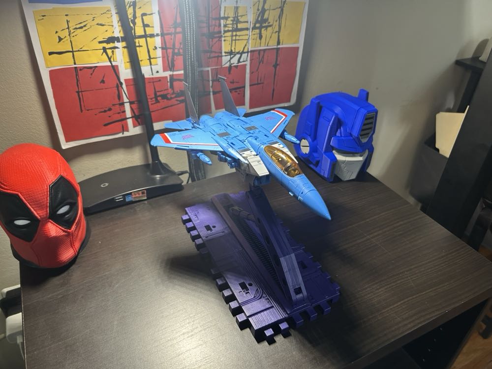 Thundercracker - Takara Tomy (Decepticon) action figure collectible - Main Image 2