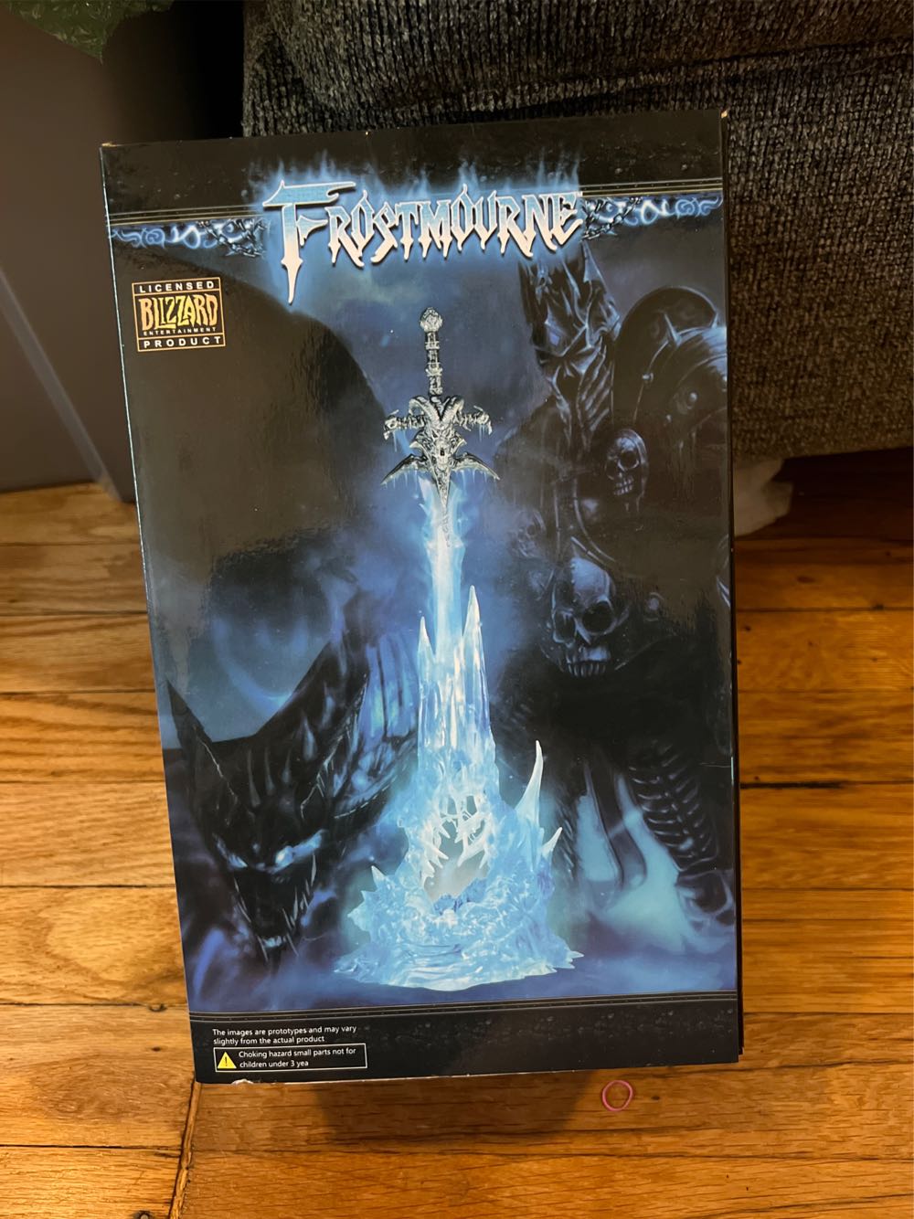 World Of Warcraft: Wrath Of The  Lick King: Frostmourne - Blizzard Entertainment (Fans Toys) action figure collectible [Barcode 870454000877] - Main Image 3