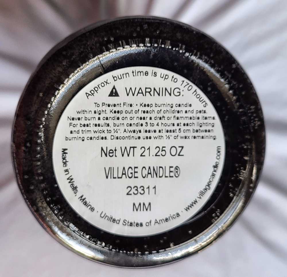 CANDLE: Halloween Village Moonstruck 2022 - Village Candle (Halloween Candles) action figure collectible - Main Image 2