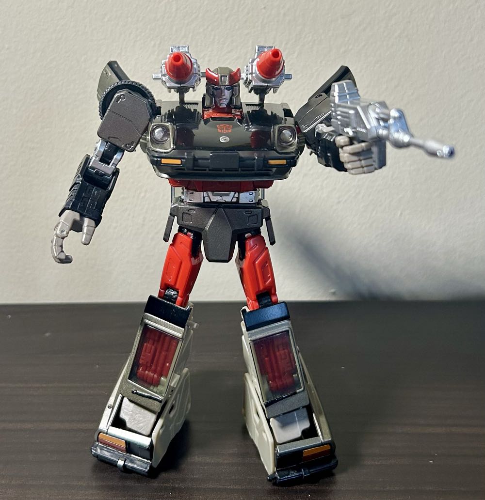 Bluestreak - Takara Tomy (Autobot) action figure collectible - Main Image 3