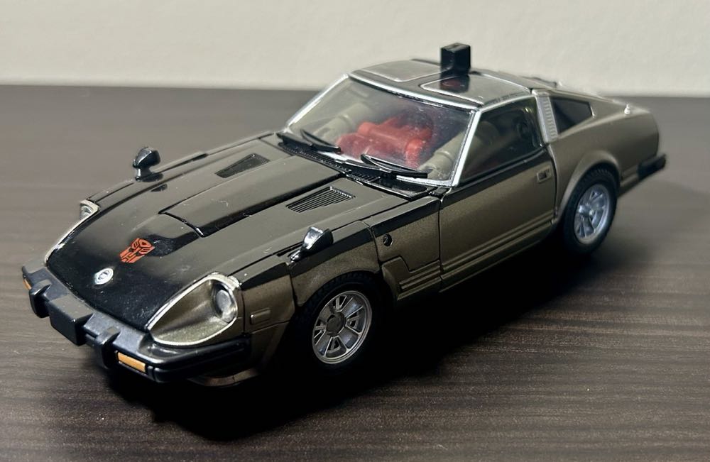 Bluestreak - Takara Tomy (Autobot) action figure collectible - Main Image 4