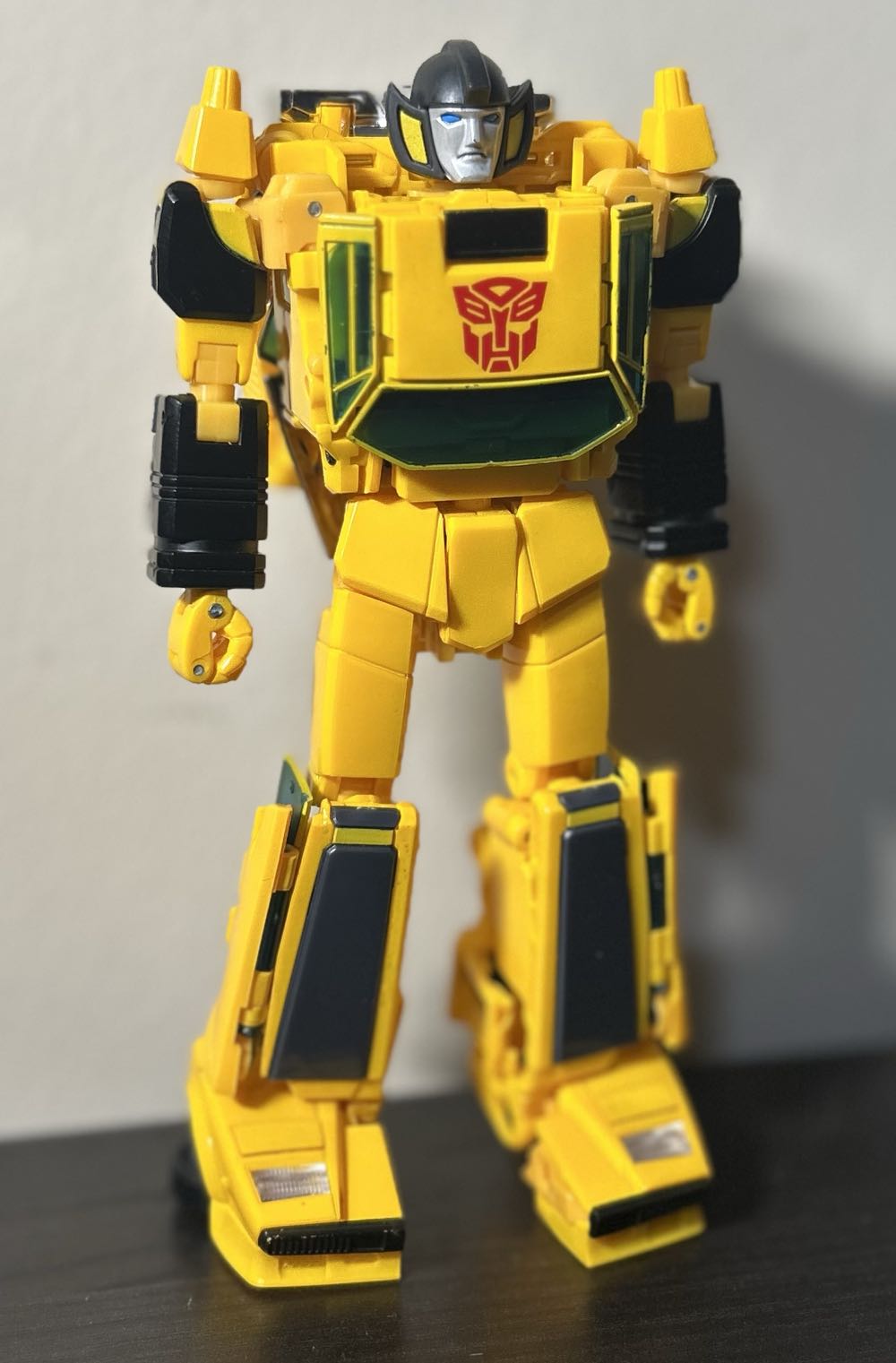 Sunstreaker - Takara Tomy (Autobot) action figure collectible - Main Image 4