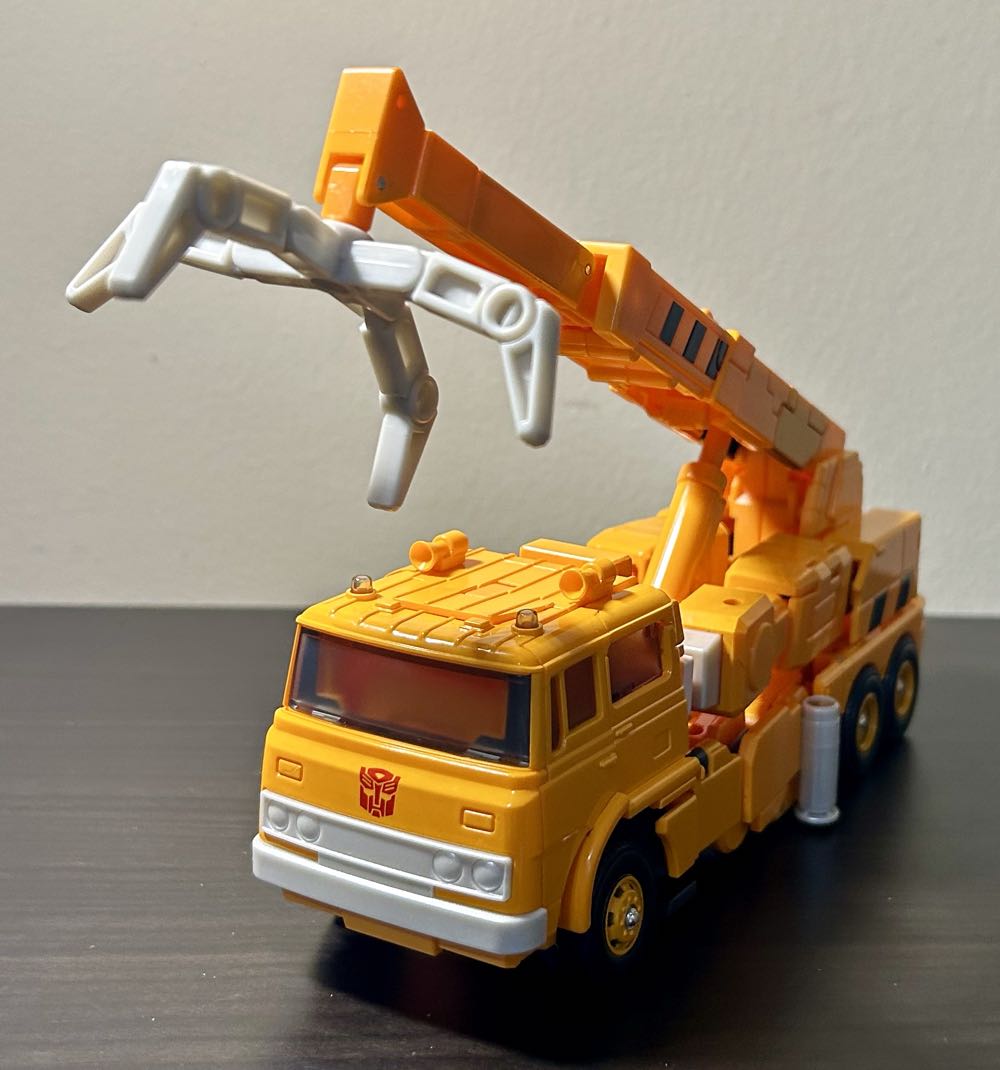 Grapple - Takara Tomy (Autobot) action figure collectible - Main Image 4