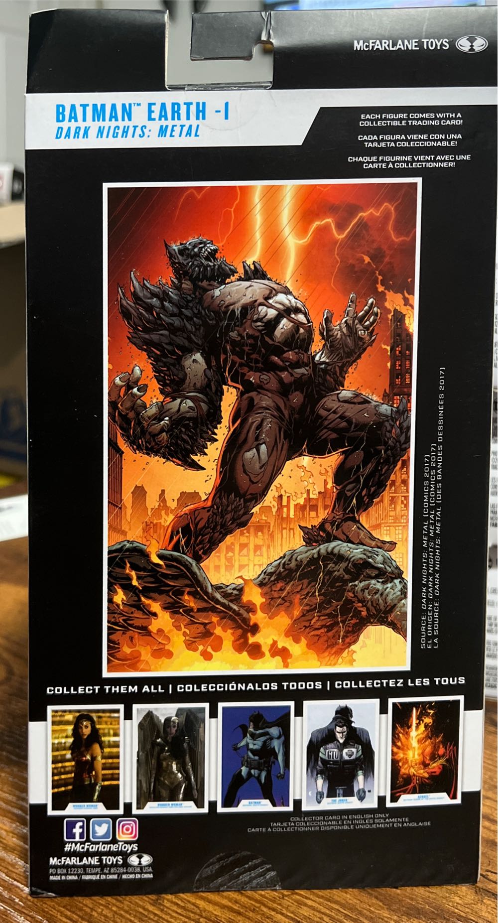 Batman Earth 1 (Devastator) - McFarlane Toys (DC Multiverse) (DC) action figure collectible - Main Image 2