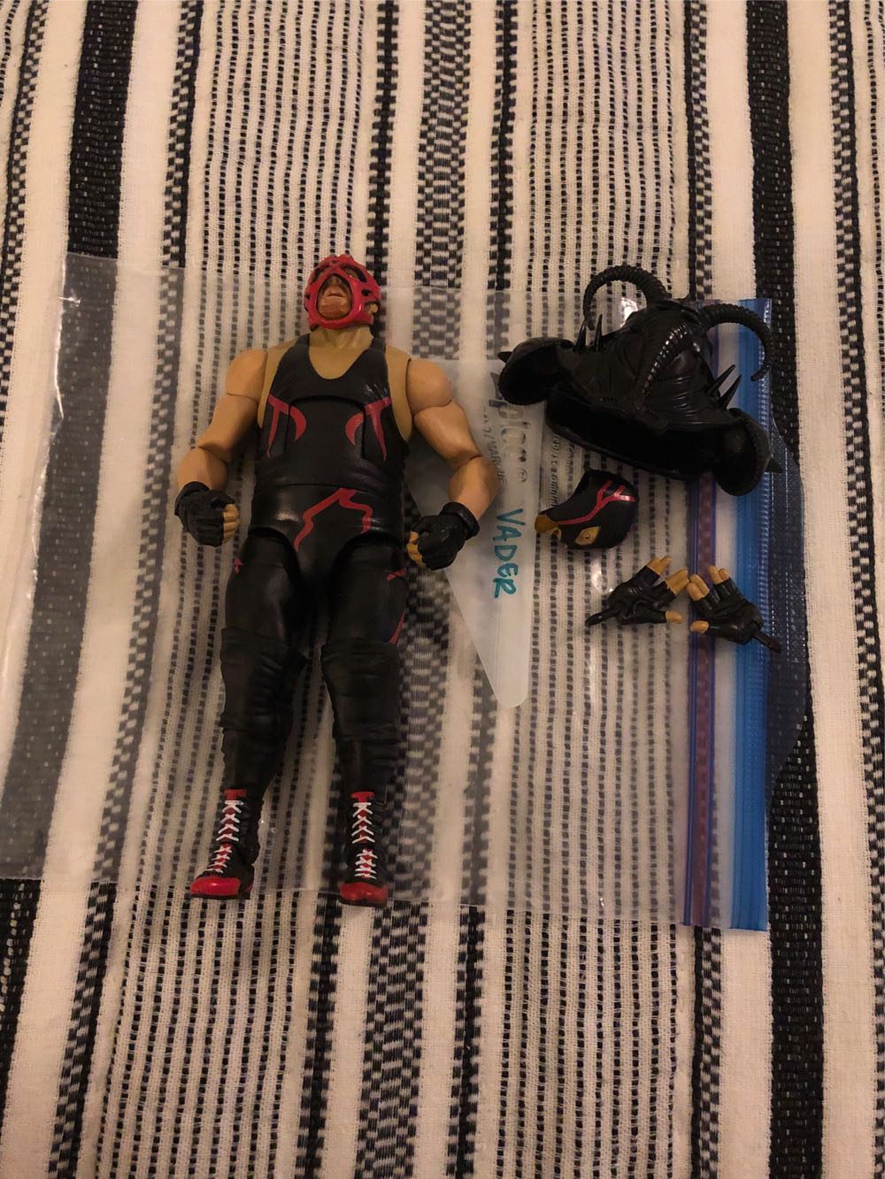 Vader  action figure collectible - Main Image 1