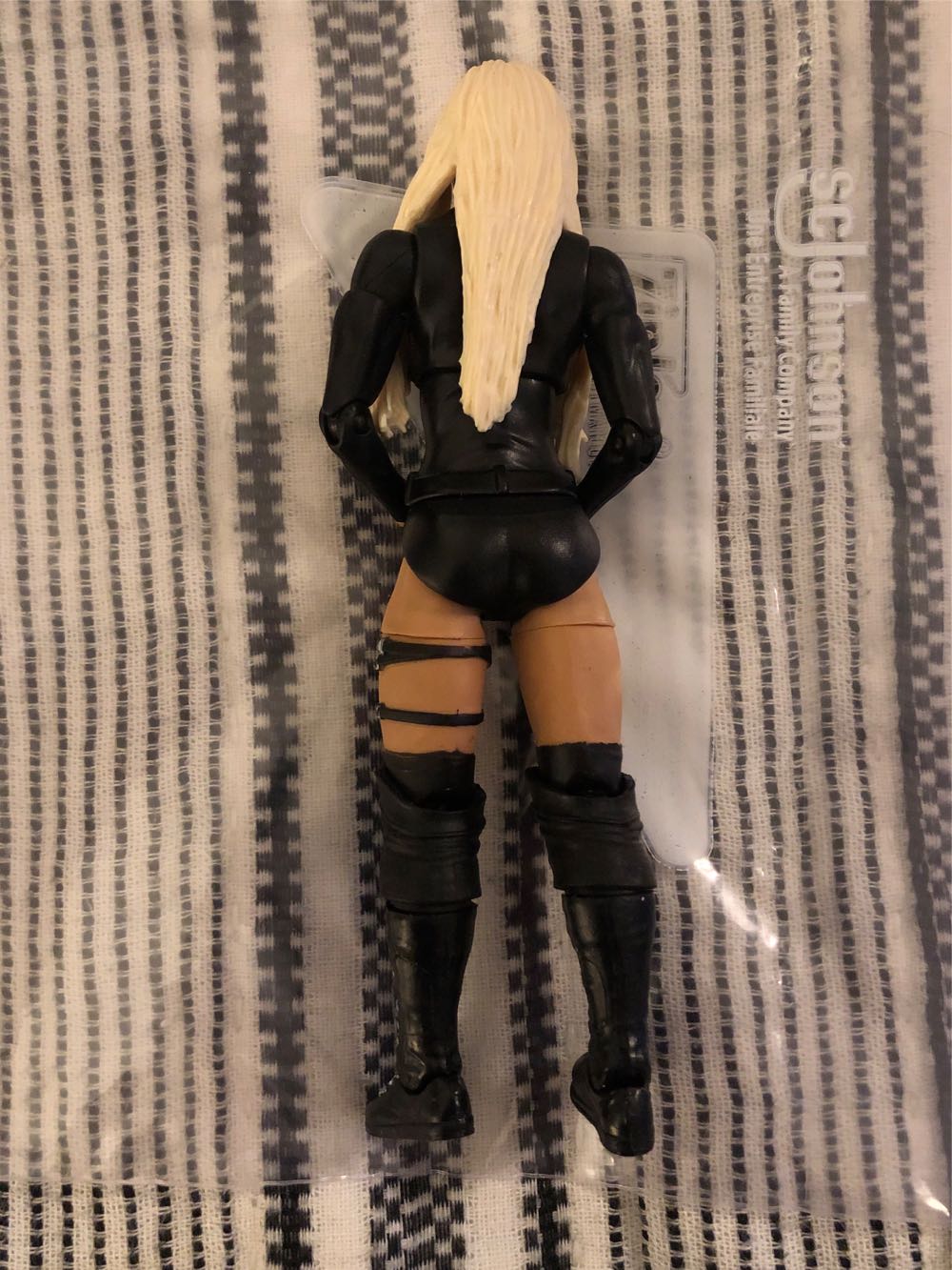 Liv Morgan Elite Series 85  action figure collectible - Main Image 2