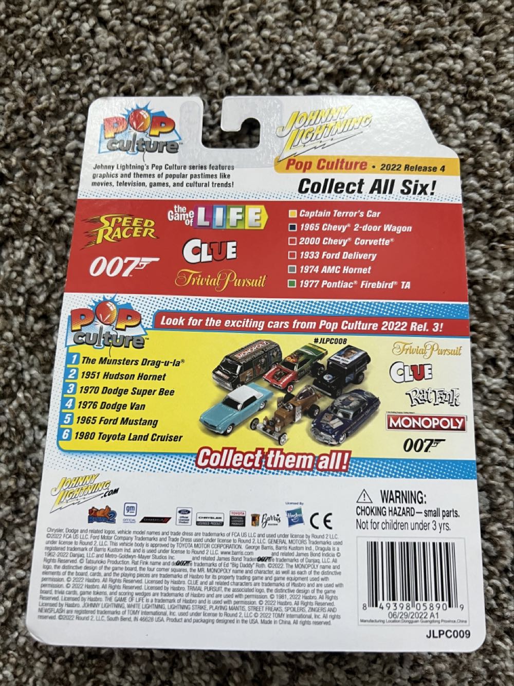 2000 Chevy Corvette (CLUE) - Hasbro (Johnny Lightning Pop Culture) action figure collectible - Main Image 2