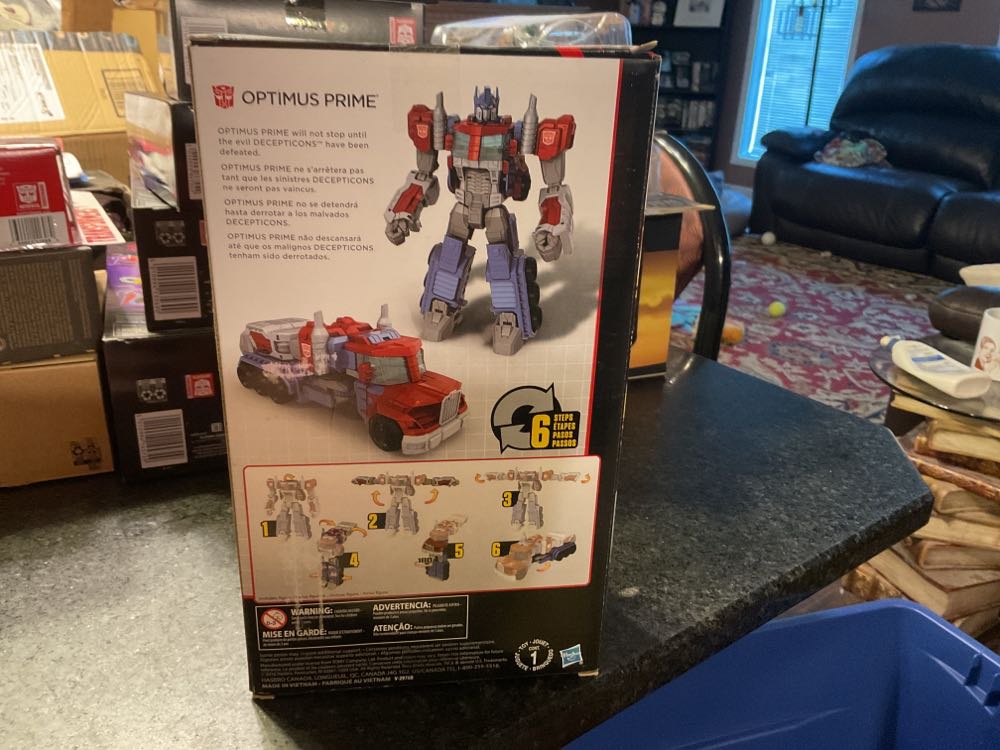 Transformers Generations Optimus Prime  action figure collectible - Main Image 2