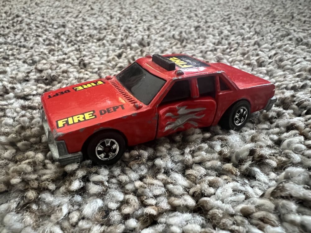 Fire Cheif (Red) - Mattel (Hotwheels Loose Crack-Ups) action figure collectible - Main Image 2
