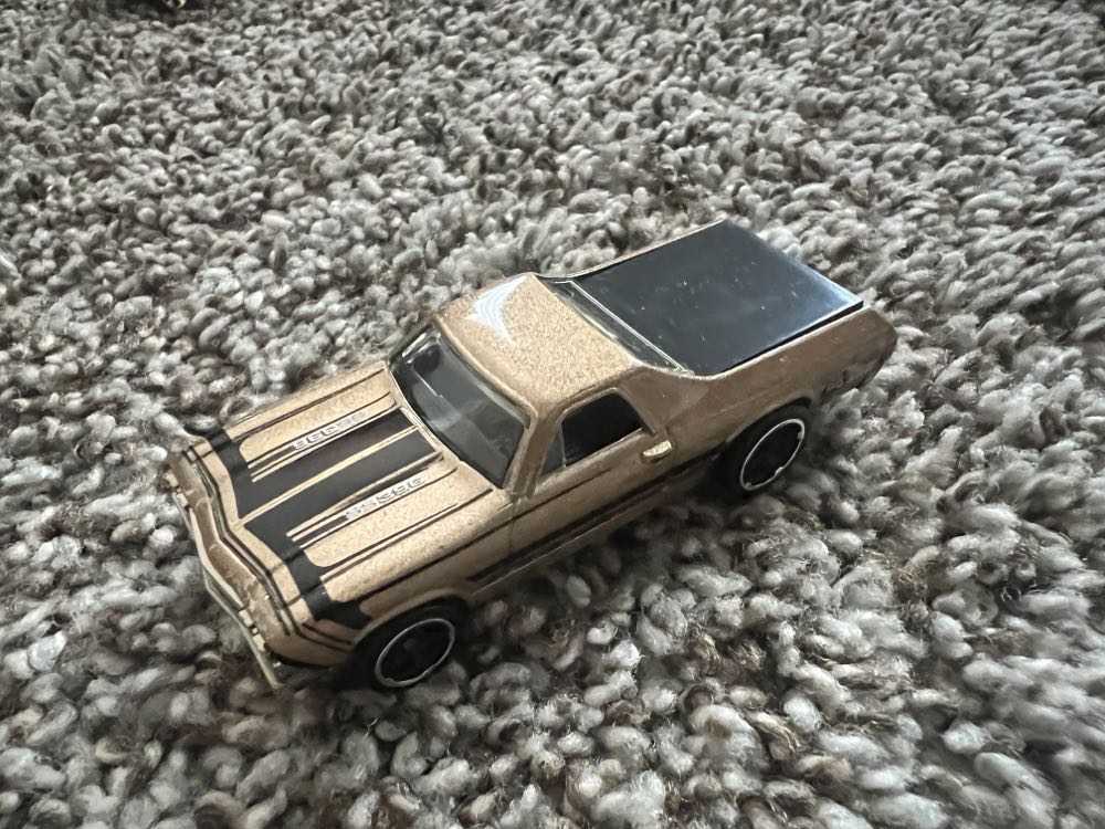 Seaweed Monster GID Super 7 Reaction