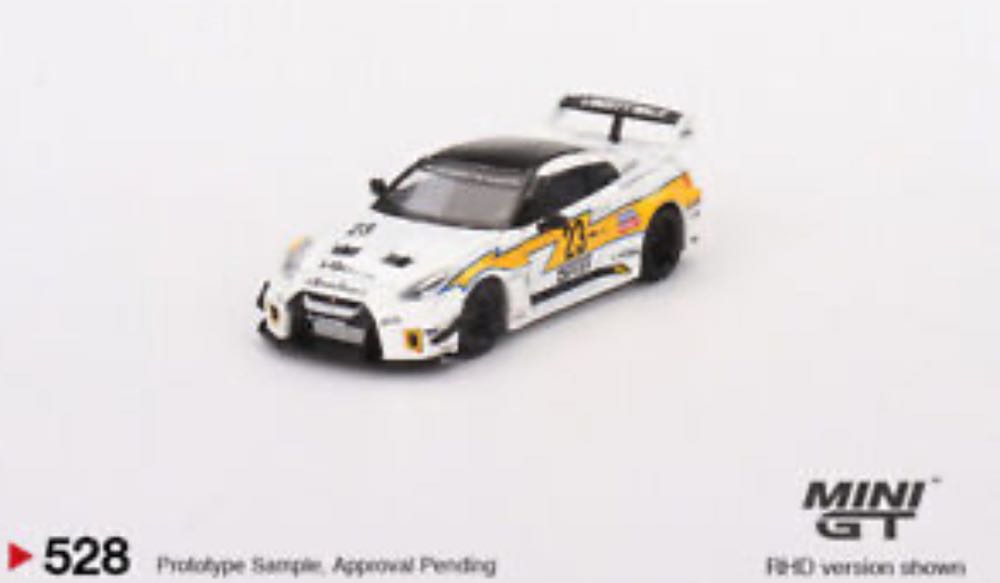 Nissan Skyline R35 GTR 35GT-RR - Mini GT (LB-Sihouette WORKS) action figure collectible [Barcode 4895183670432] - Main Image 2