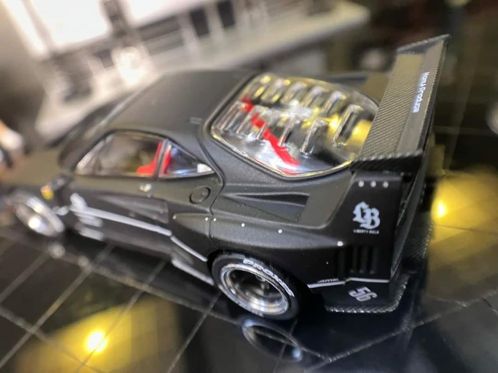 Ferrari F40 Matte Black Hong Kong Toycar Salon Special Edition - INNO64 (LBWK) action figure collectible [Barcode 9588826265755] - Main Image 4