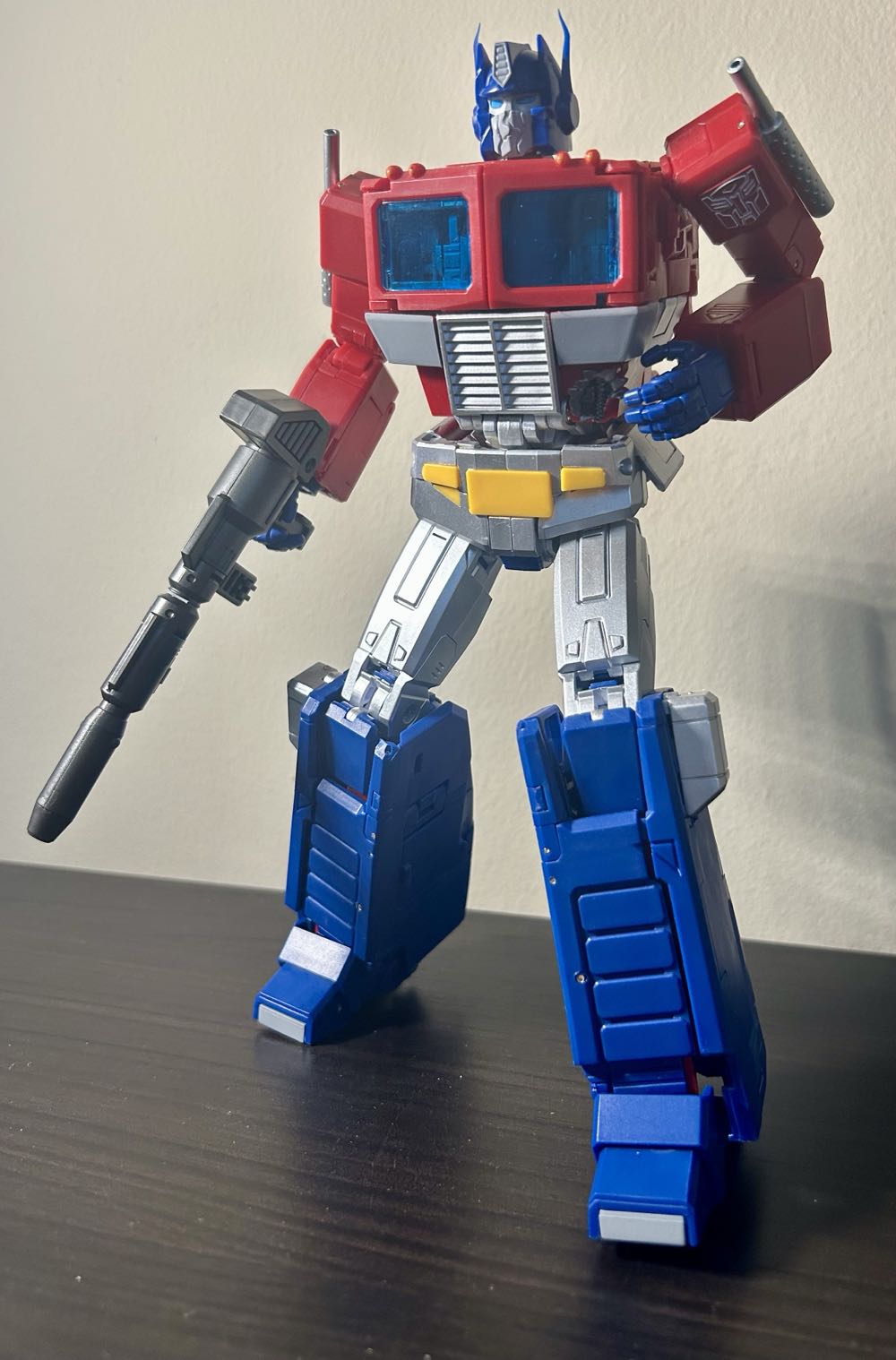 Optimus Prime - Takara Tomy (Autobot) action figure collectible - Main Image 4