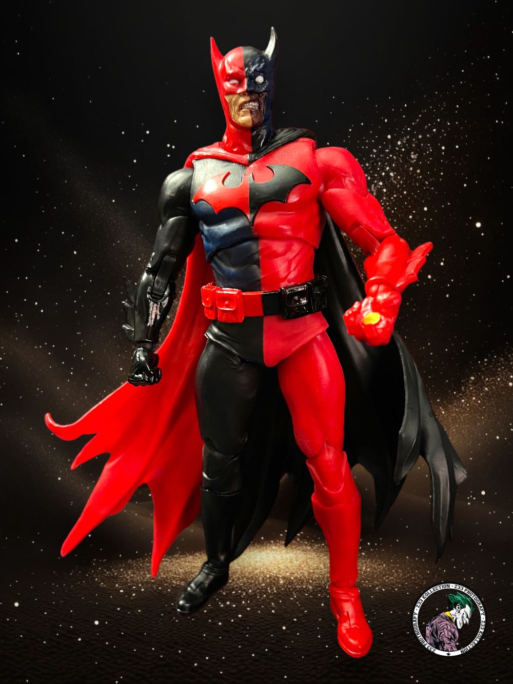 DC Multiverse (2023) (11x10) Two-Face Batman - McFarlane Toys (Batman Reborn) action figure collectible - Main Image 2