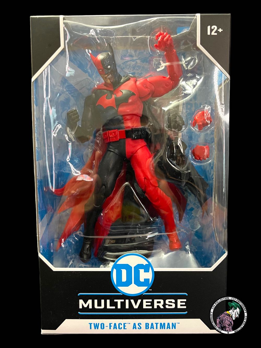 DC Multiverse (2023) (11x10) Two-Face Batman - McFarlane Toys (Batman Reborn) action figure collectible - Main Image 3