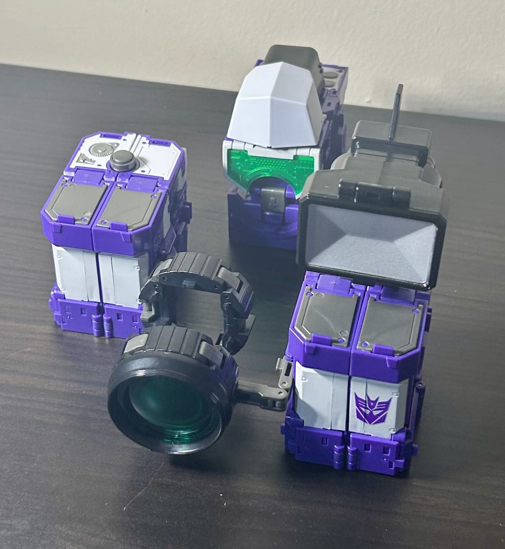 Reflector - MAKETOYS (Photons (Decepticon Combiner)) action figure collectible - Main Image 3