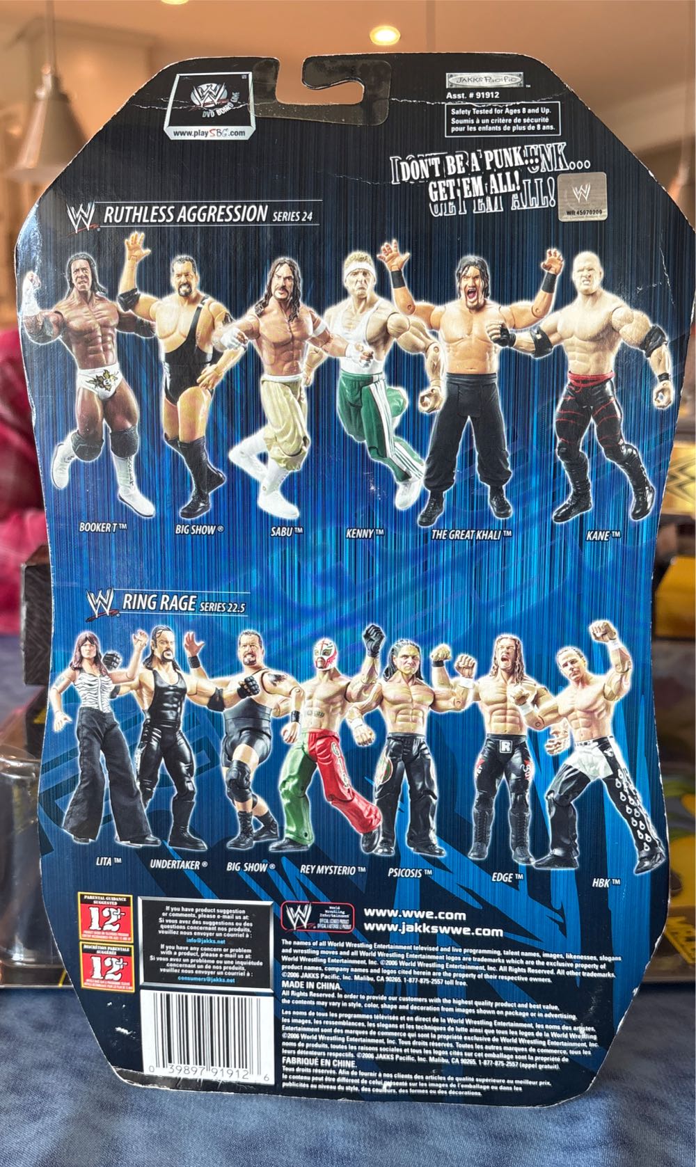 WWE Ruthless Aggression The Great Khali Series 24 Limited Edition 1 of 500 - Jakks Pacific (WWE: Ruthless Aggression (Series 24)) action figure collectible [Barcode 039897919126] - Main Image 2