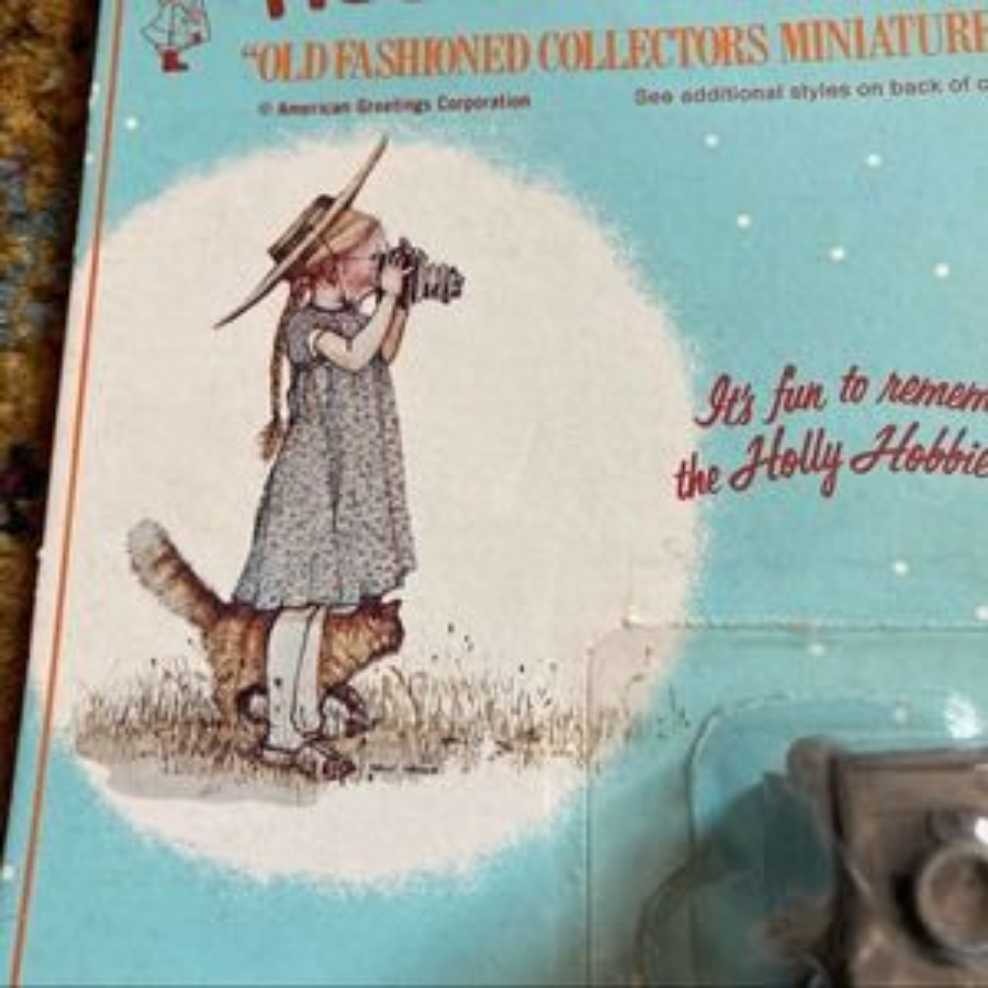 Holly Hobbie Die-Cast Metal Camera With Working Tripod - Durham Industries, Inc. (Holly Hobbie) action figure collectible - Main Image 4