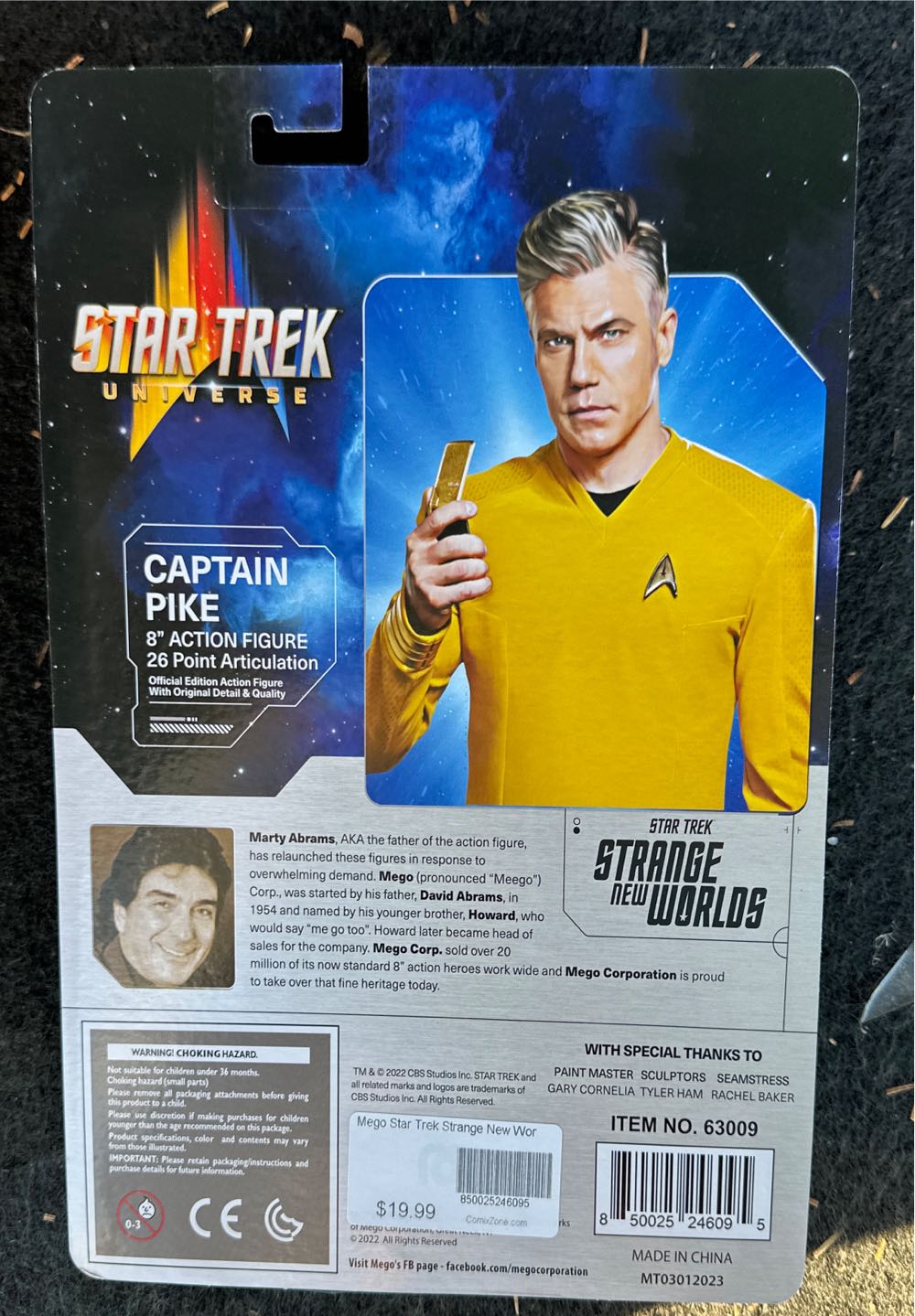 Mego Star Trek: Strange New Worlds – Pike 8-inch Action Figure - MEGO Corp. (Star Trek Universe) action figure collectible [Barcode 850025246095] - Main Image 2