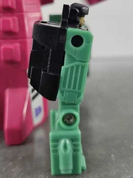 Grax With Skullcruncher Headmaster - Hasbro (1987) action figure collectible - Main Image 2