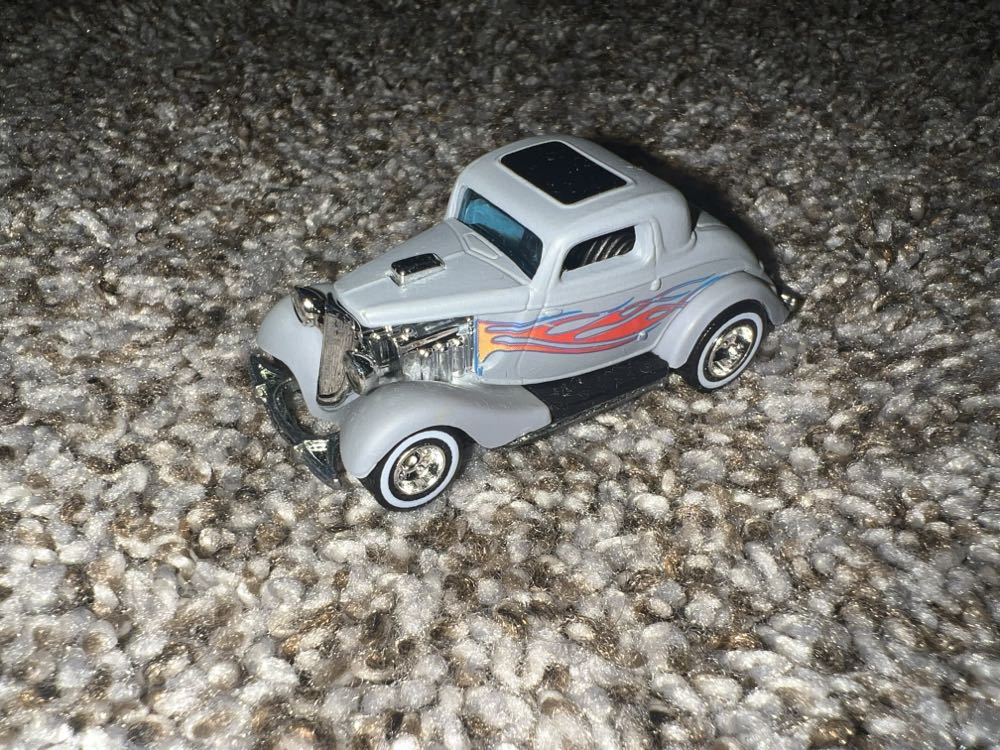 Solo In The Spotlight Reproduction