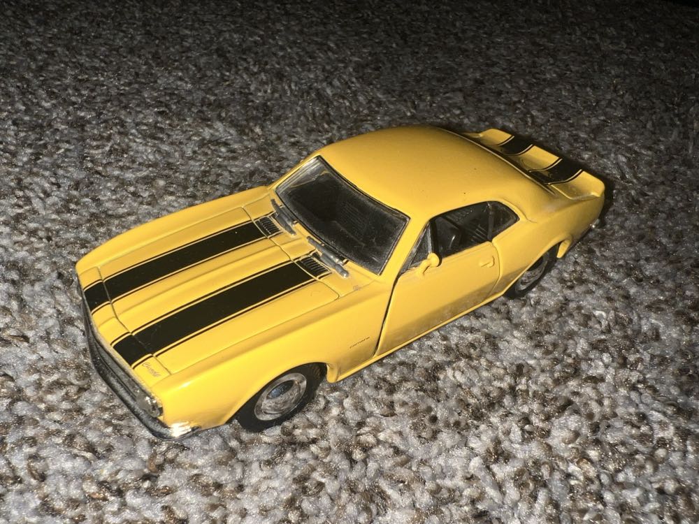 1967 Camaro - Kinsmart (Kinsmart Cars) action figure collectible - Main Image 1