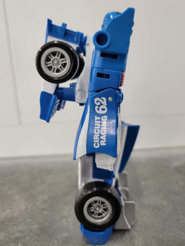 Mirage - Hasbro (Combiner Wars) action figure collectible - Main Image 3