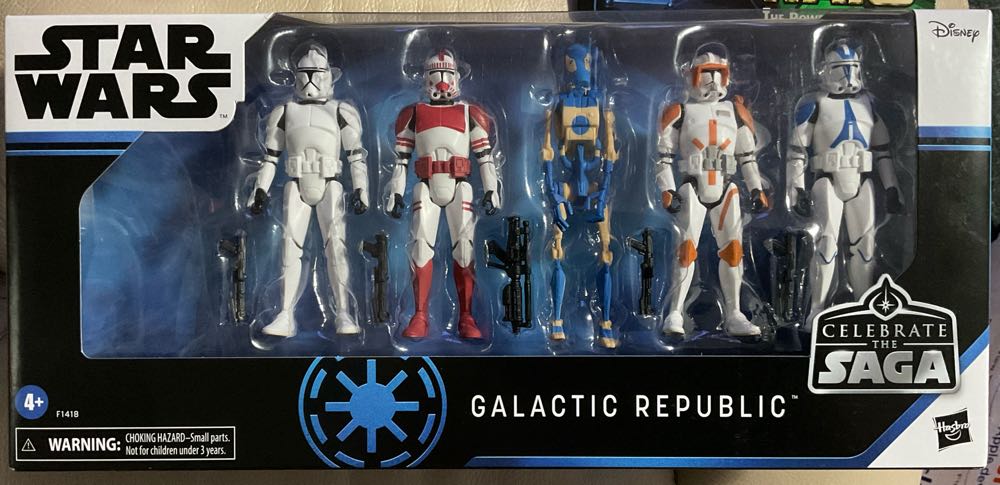 Celebrate The Saga - Galactic Republic - Phase 1 Clone Trooper - Hasbro/ Disney (Galactic Republic) action figure collectible - Main Image 2