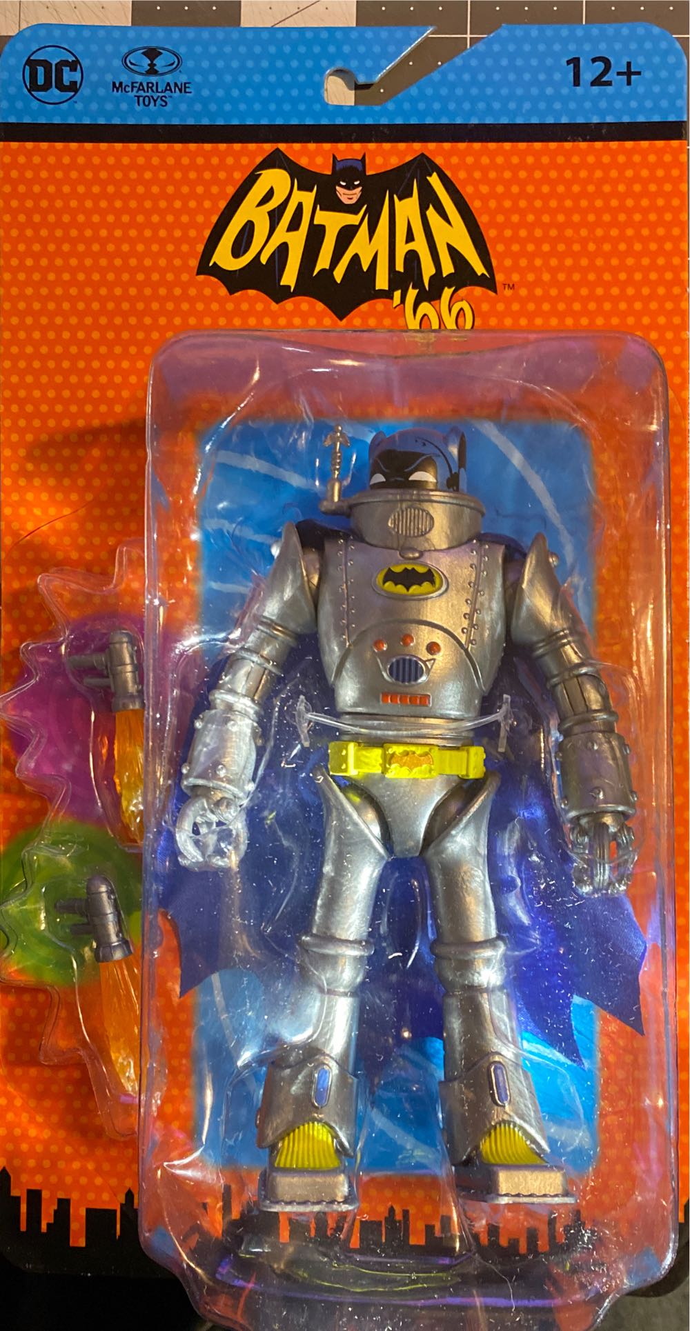 Robot Batman (Batman 66) - McFarlane Toys (DC Retro) (Batman ’66 Comic) action figure collectible [Barcode 787926156928] - Main Image 2