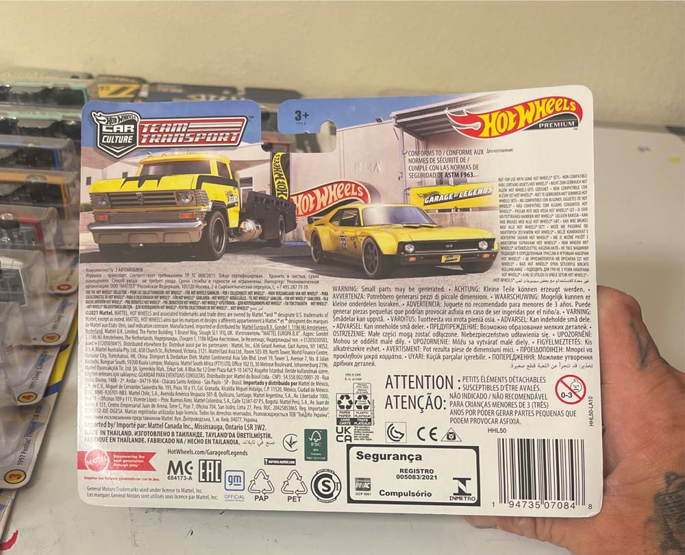 Hot Wheels Team 1:64 Car Transporter Yellow Hhl50 Transport Nova Custom Legends Chevy Hauler Horizon ’70 Premium Tour & ‘70 Culture Garage With Of 70 Walmart Legend New And Chevrolet 1 64 - Hot Wheel / Mattel (HW Car Haulers) action figure collectible [Barcode 194735070848] - Main Image 3