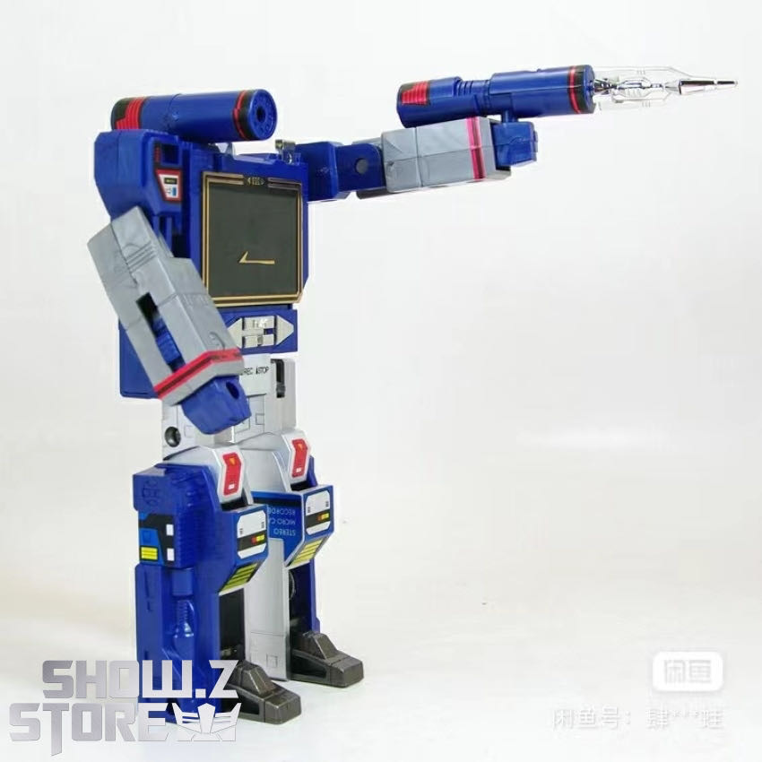 Soundwave - Hasbro (Transformers Retro Reissue) action figure collectible - Main Image 3