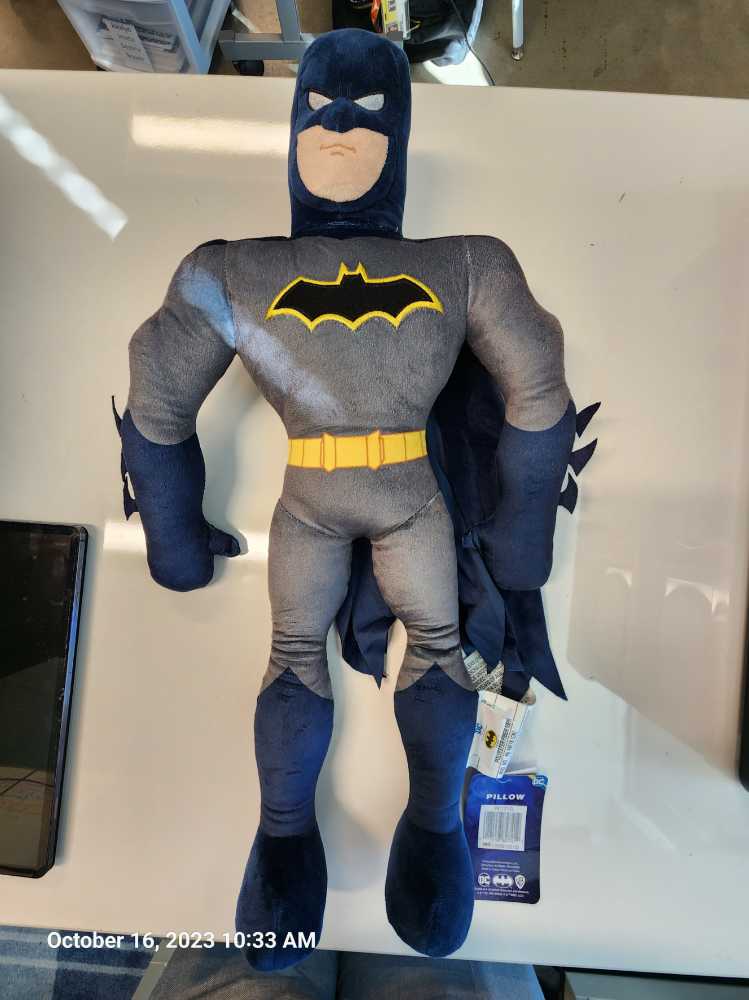 Franco Kids Bedding Super Soft Plush Cuddle Pillow Buddy One Size Batman  action figure collectible [Barcode 073558827412] - Main Image 2