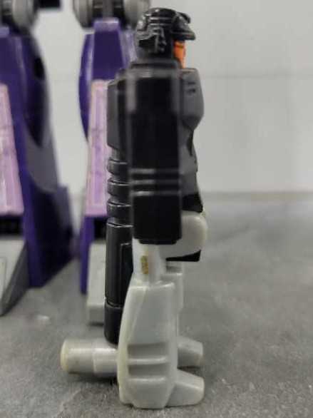 Transformers G1 Cyclonus And Nightstick Targetmaster - Hasbro (1987) action figure collectible - Main Image 2