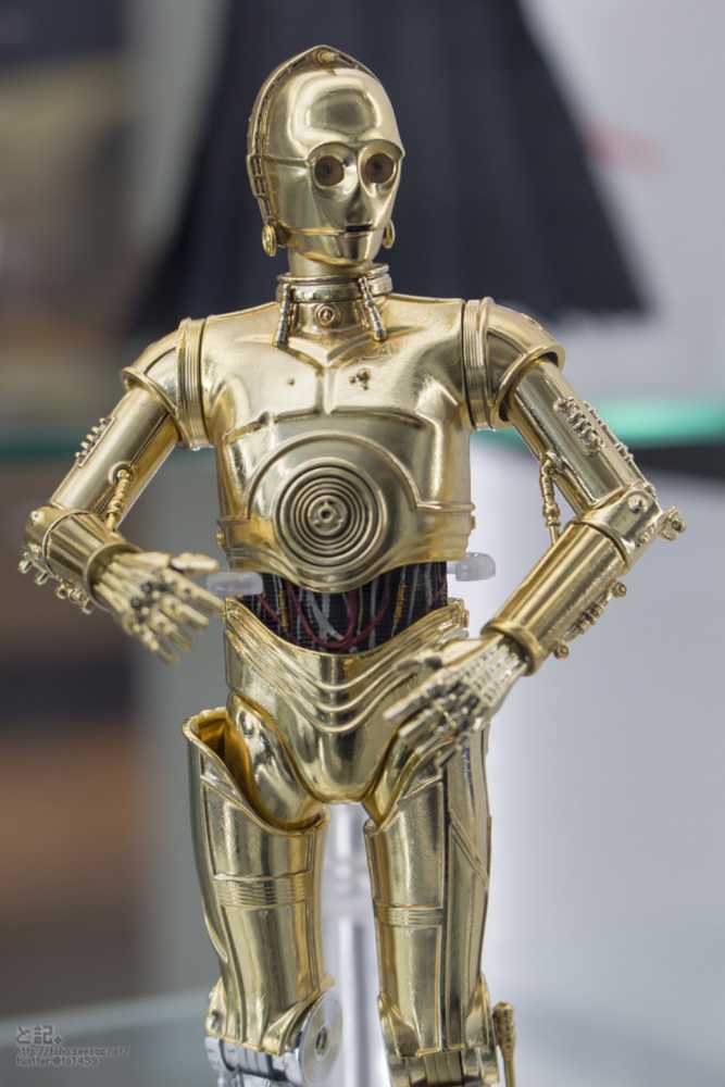 SH Figurarts C-3PO A New Hope - Bandi S.H. Figuarts action figure collectible - Main Image 2