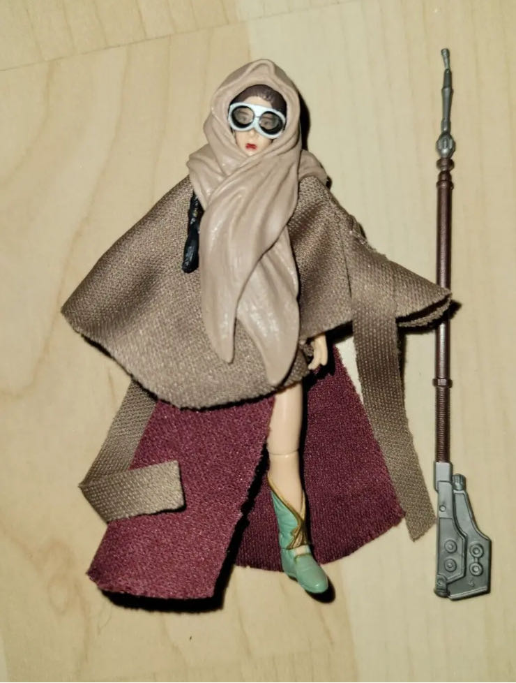 Princess Leia (Sandstorm Outfit) VC88 - Hasbro (EU ROTJ Deleted Scene) action figure collectible - Main Image 3