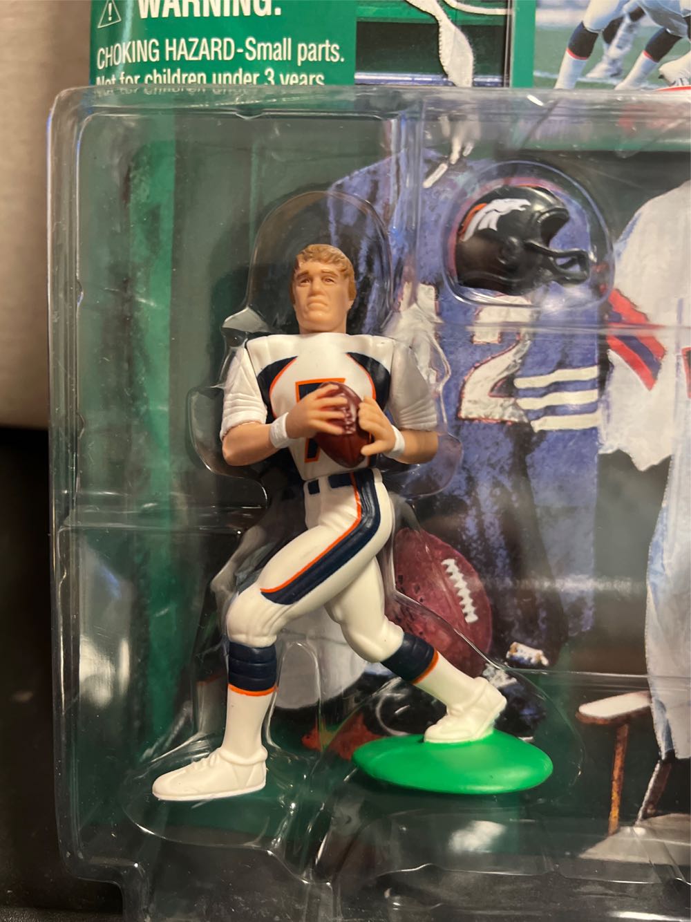 Starting Lineup. John Elway Broncos & Stanford - Kenner action figure collectible [Barcode 076281716862] - Main Image 2