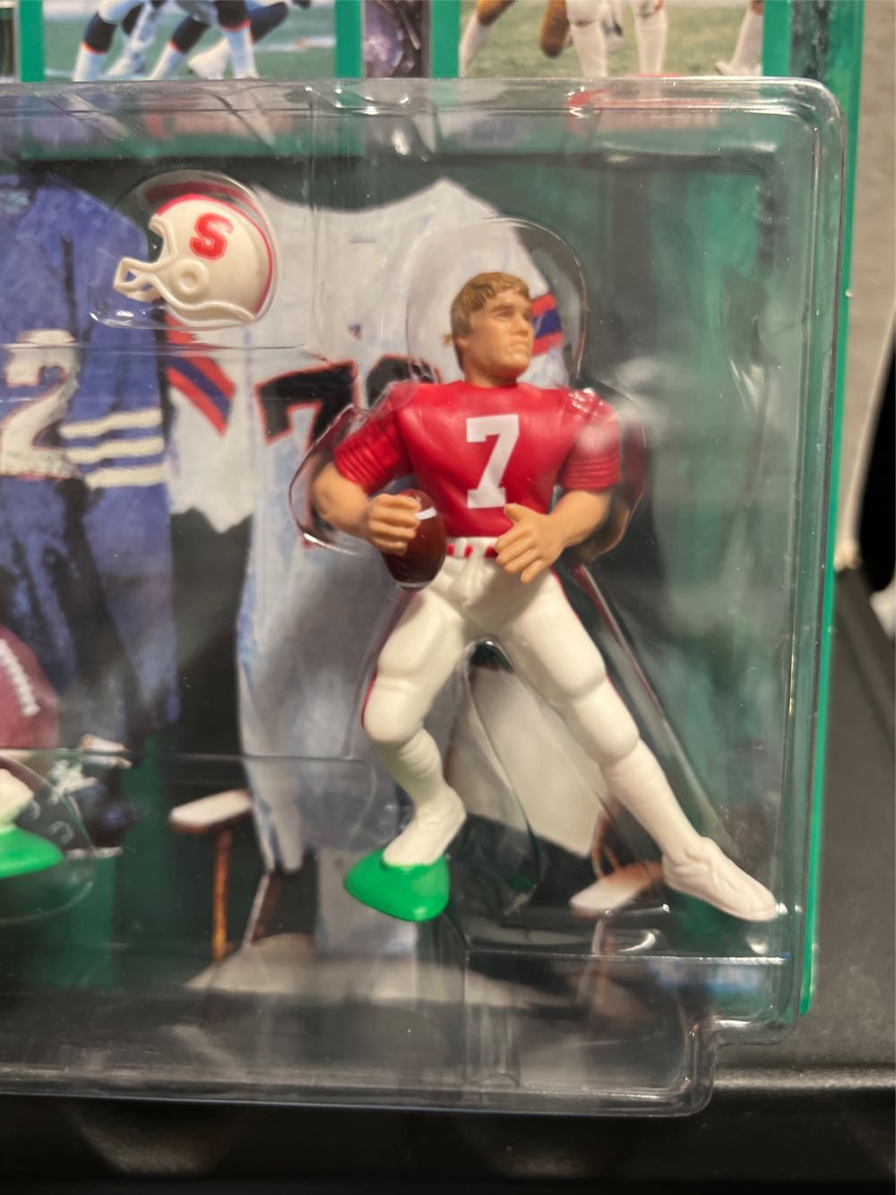Starting Lineup. John Elway Broncos & Stanford - Kenner action figure collectible [Barcode 076281716862] - Main Image 3