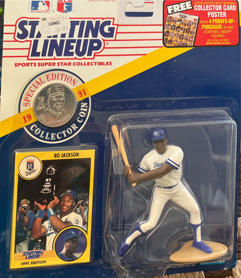 Marvel Avengers Mech Strike Monster Hunters Monster Punch Thanos Toy 9-inch-scale Deluxe Action Figure Toys For Kids Ages 4 And Up