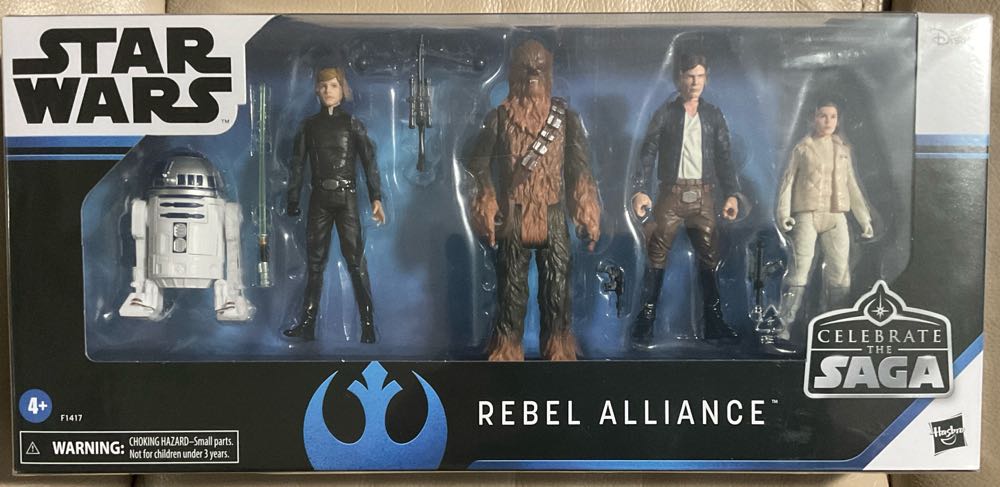 Celebrate The Saga - Rebel Alliance - R2D2 - Hasbro/ Disney action figure collectible - Main Image 2