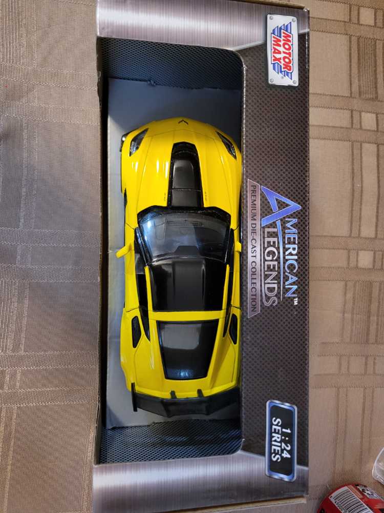 Motor Max American Legends Chevrolet Corvette Zr1 Yellow With Black Accents 1 24 Diecast Model Car Corvette C7 Zr1 Yellow Model 1:24 Motormax Scale 79356 Orange ° Orange Black New! White And  action figure collectible [Barcode 661732793563] - Main Image 2