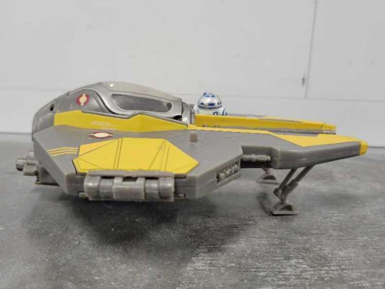 Anakin Skywalker’s Jedi Starfightet - Hasbro (Star Wars Crossover) action figure collectible - Main Image 3