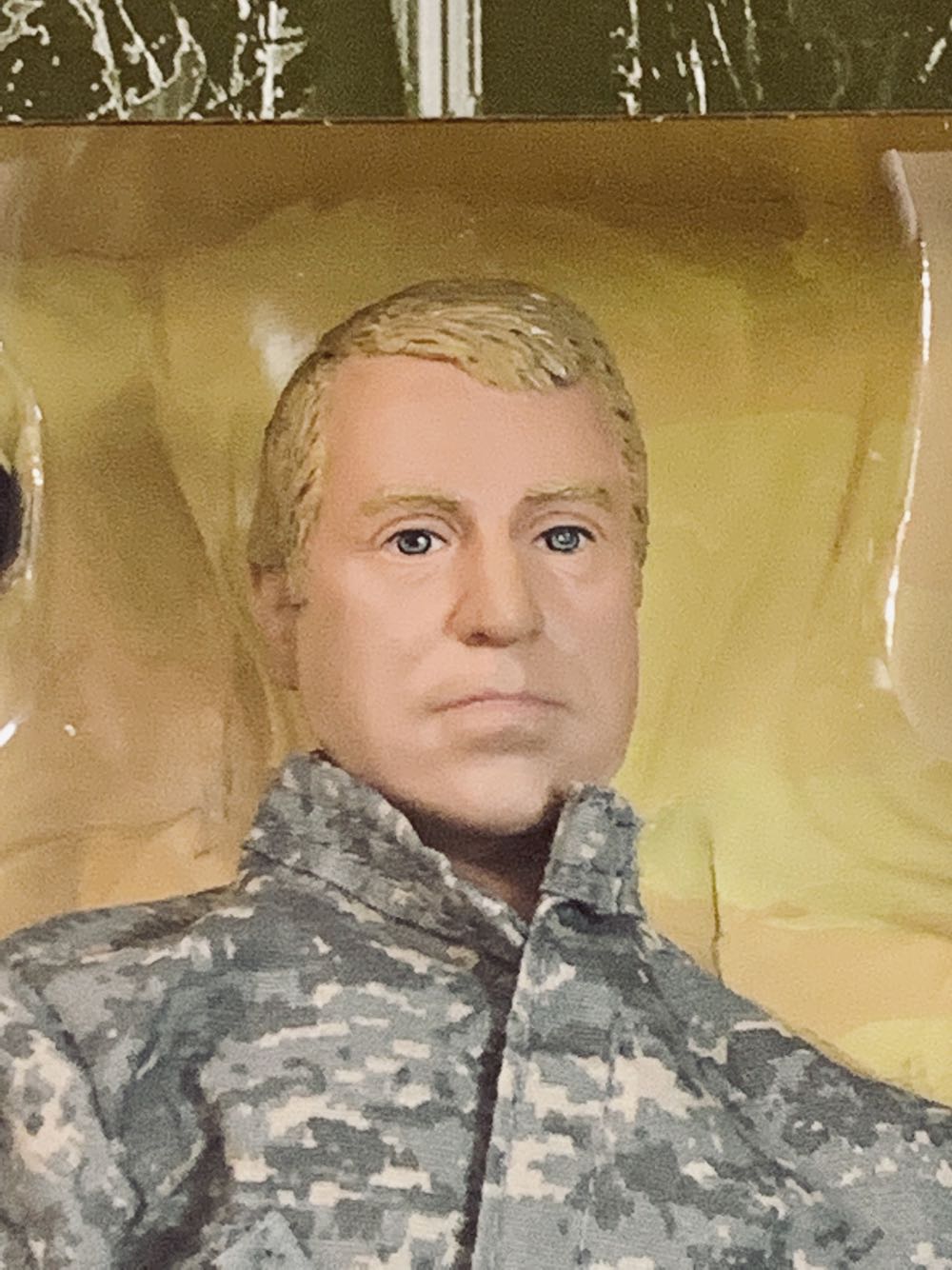 Power Team Elite Airborne Infantryman World Peacekeepers - Power Team action figure collectible [Barcode 018859336997] - Main Image 3