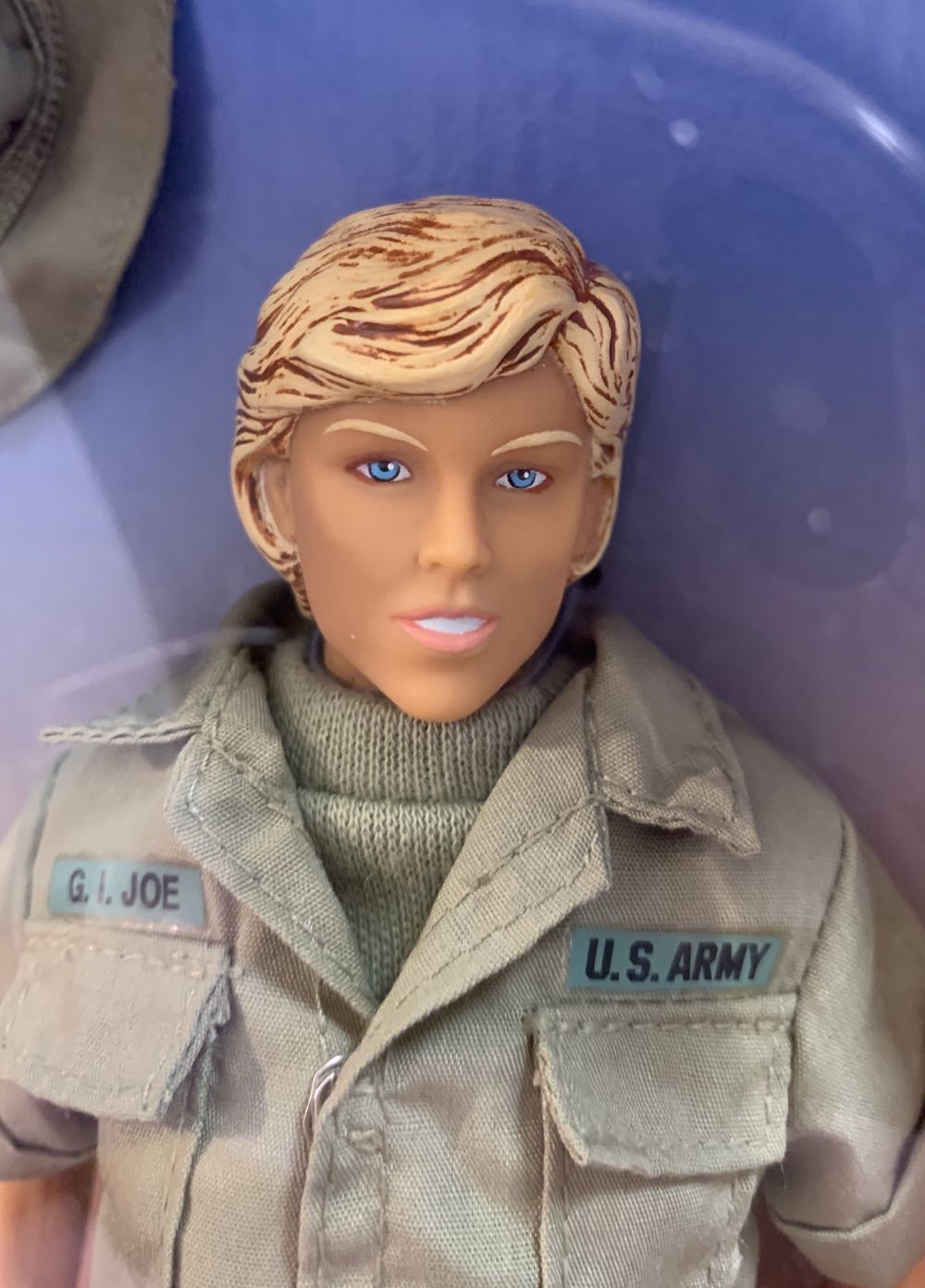 G I Joe Vietnam Nurse - Hasbro (Military) action figure collectible [Barcode 076930815373] - Main Image 4