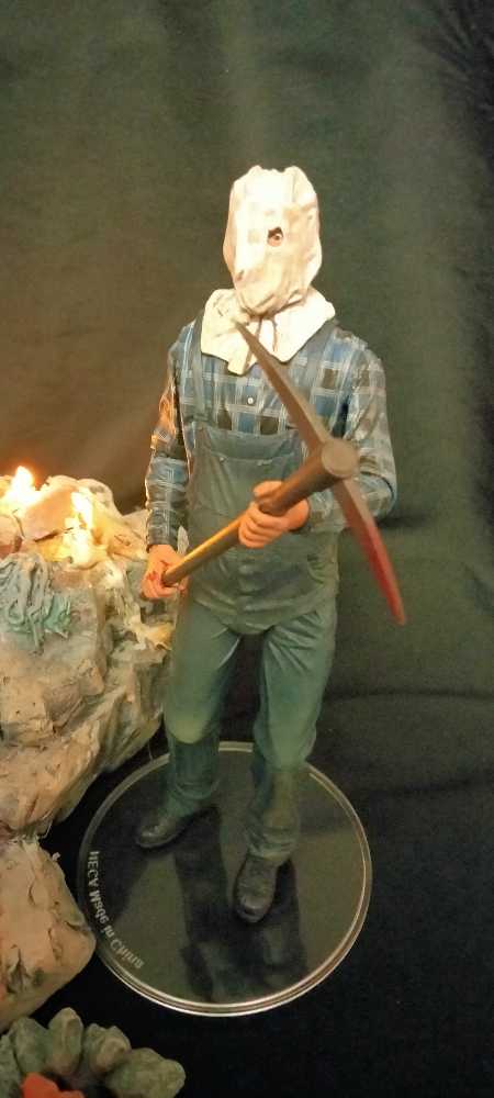 Jason-Friday The 13th Part 2 Diarama - Neca action figure collectible - Main Image 3
