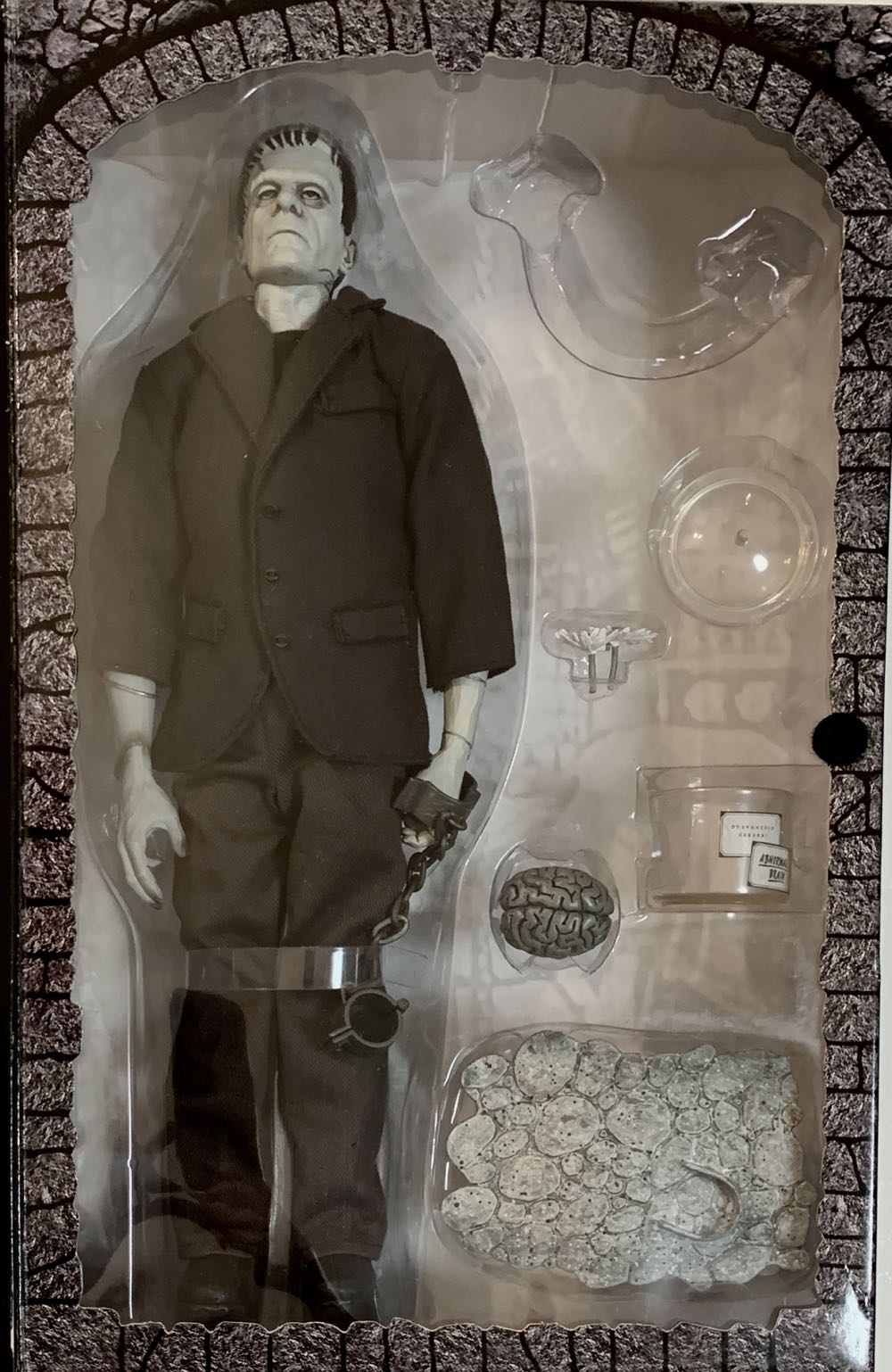 Monsters Frankenstein Silver Screen - Sideshow Toy action figure collectible [Barcode 747720201705] - Main Image 3