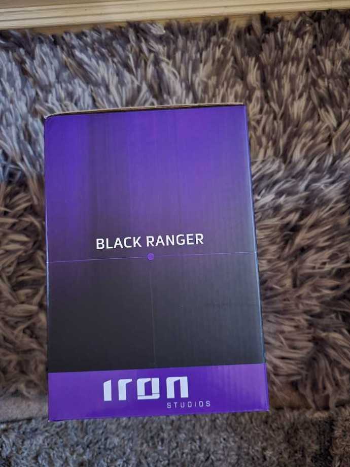 MMPR 1:10 scale Black Ranger - Iron Studios (Mighty Morphin’ Power Rangers) action figure collectible [Barcode 609963128150] - Main Image 3