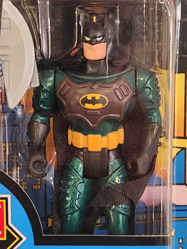 Batman (Ground Assault) - Kenner (Batman: The Animated Series) action figure collectible [Barcode 076281636573] - Main Image 3