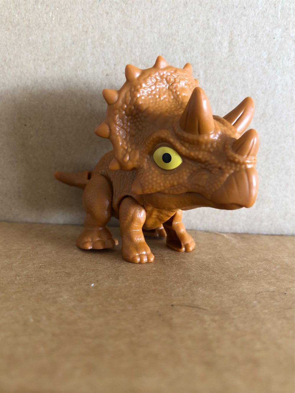 2.5” Mini Biting Dinosaur - ADVENTURE PLANET (Mini Biting Dino) action figure collectible [Barcode 097138945365] - Main Image 3