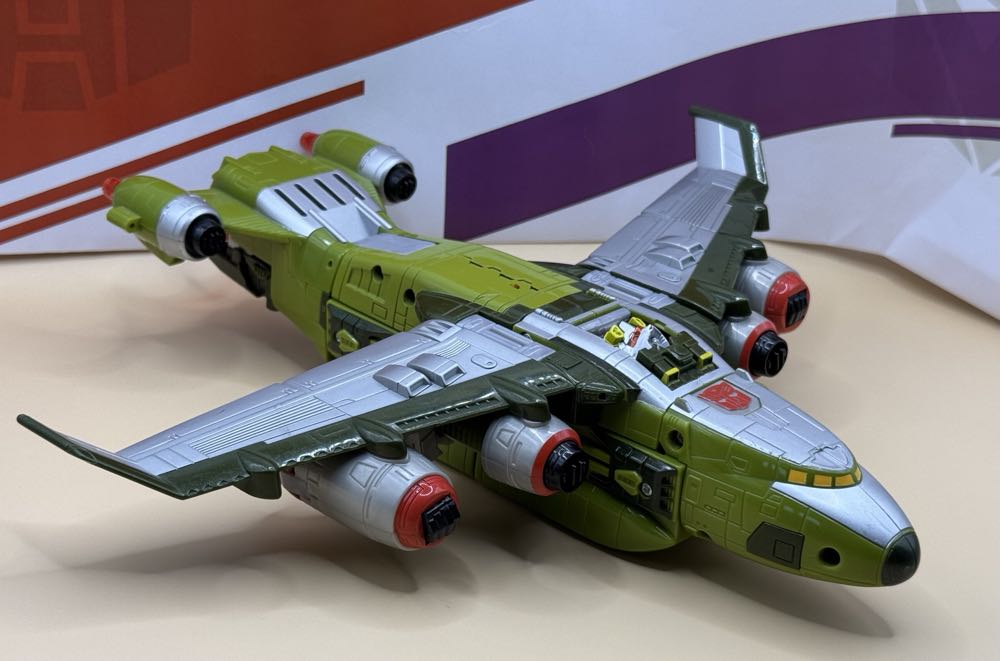 Jetfire - Hasbro (Cybertron) action figure collectible - Main Image 2