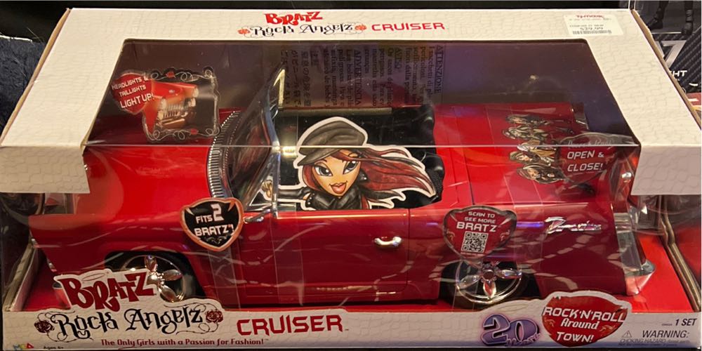 Bratz® Rock Angelz™ 20 Yearz Special Edition Cruiser Car – Convertible Vehicle With Working Doors And Trunk Lights Seat Belts And Steering Wheel. Fits 2 Fashion Dolls - MGA action figure collectible [Barcode 035051577829] - Main Image 2